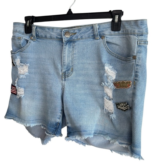 1826 Jeans Bermuda Shorts Womens Plus Size 18 Stretch Denim Distressed Patriotic - Picture 3 of 14